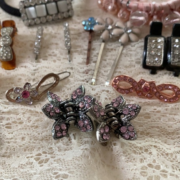 Beautiful Hair Accessories - Picture 4 of 7